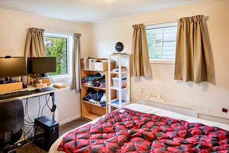 Photo of property in 24 Garden Road, Northland, Wellington, 6012