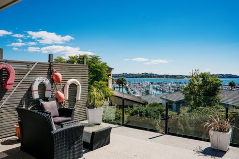 Photo of property in 2/89 Takutai Avenue, Half Moon Bay, Auckland, 2012