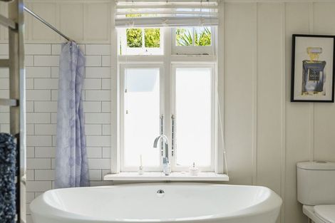 Photo of property in 1 Latham Street, Napier South, Napier, 4110