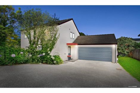 Photo of property in 2/24 Merton Avenue, Glenfield, Auckland, 0627