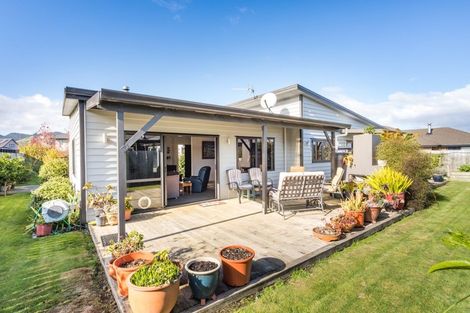 Photo of property in 22a Oak Crescent, Ashhurst, 4810