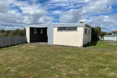 Photo of property in 106 Stanners Street, Eltham, 4322