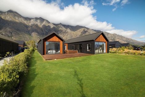 Photo of property in 19 Glenfiddich Road, Jacks Point, Queenstown, 9371