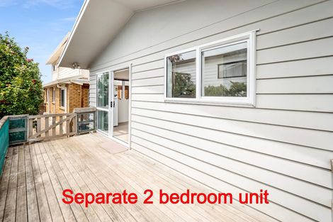 Photo of property in 129 Botany Road, Botany Downs, Auckland, 2010