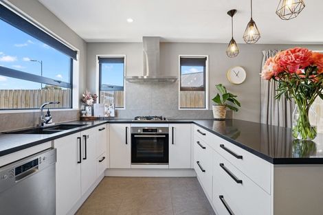 Photo of property in 39 Dow Square, Wigram, Christchurch, 8025