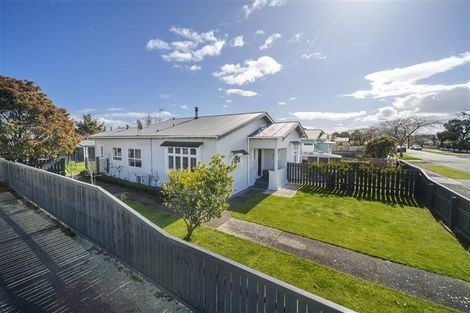 Photo of property in 46 Kingswood Street, Takaro, Palmerston North, 4412