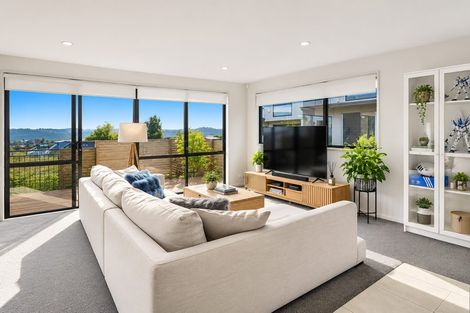 Photo of property in 9/12 Schnapper Rock Road, Schnapper Rock, Auckland, 0632