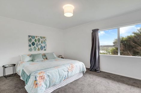 Photo of property in 10 Kahu Road, Paremata, Porirua, 5024