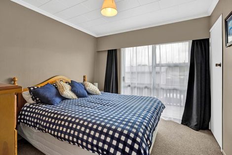 Photo of property in 14 Kowhai Street, Inglewood, 4330