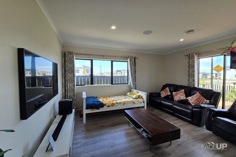 Photo of property in 22 Turret Lane, Hobsonville, Auckland, 0616