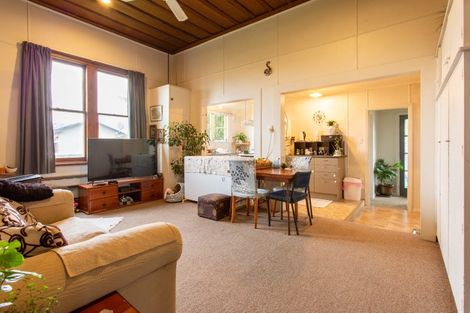 Photo of property in 13 Seddon Street, Dannevirke, 4930