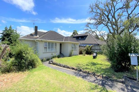 Photo of property in 17 William Souter Street, Forrest Hill, Auckland, 0620