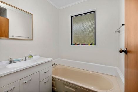 Photo of property in 16 Longitude Place, Whitby, Porirua, 5024