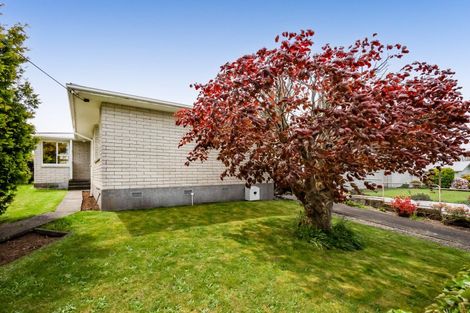 Photo of property in 6 Graham Street, Eltham, 4322