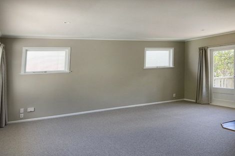 Photo of property in 16 Lincoln Street, Picton, 7220