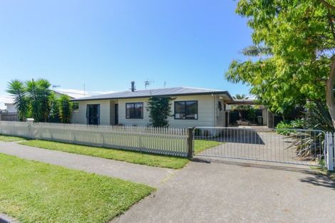 Photo of property in 1/205 Avondale Road, Greenmeadows, Napier, 4112