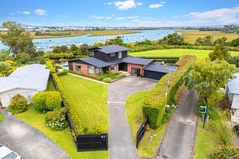 Photo of property in 56 Covil Avenue, Te Atatu South, Auckland, 0610