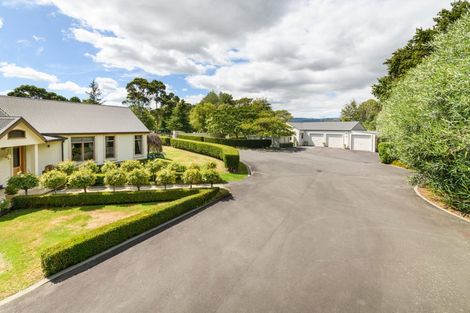 Photo of property in 5 Waicola Drive, Fitzherbert, Palmerston North, 4471