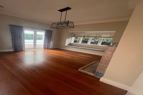 Photo of property in 7 Otahuri Crescent, Greenlane, Auckland, 1051