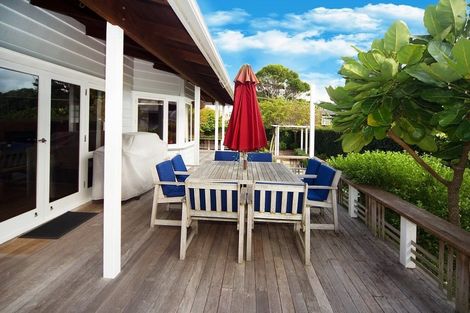 Photo of property in 145 Queen Street, Northcote Point, Auckland, 0627