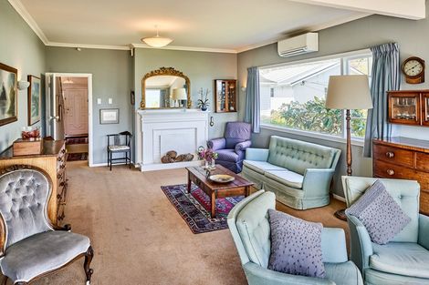 Photo of property in 5 Tui Road, Days Bay, Lower Hutt, 5013