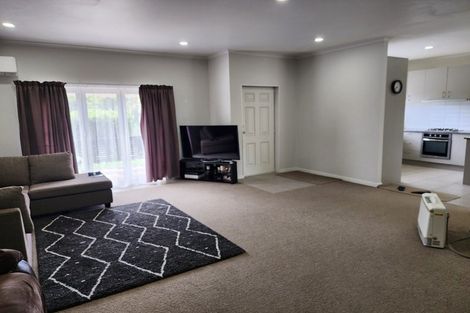 Photo of property in 3/10 Salford Crescent, Flat Bush, Auckland, 2019