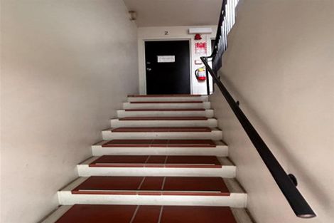 Photo of property in Regent Courts, 2/75 Gloucester Street, Christchurch Central, Christchurch, 8013