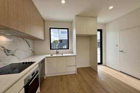 Photo of property in 2/131 Lancaster Road, Beach Haven, Auckland, 0626
