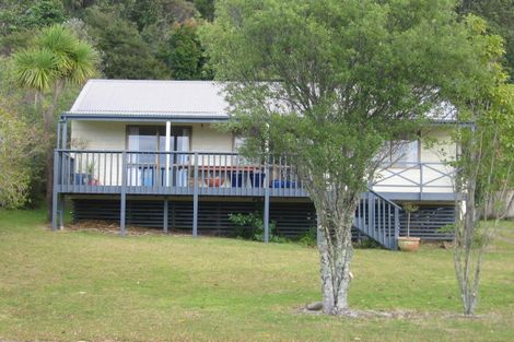 Photo of property in 127 Park Avenue, Whangamata, 3620