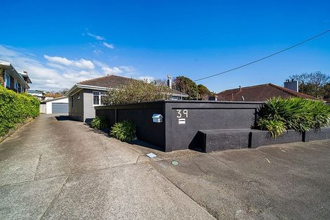 Photo of property in 39a Breakwater Road, Moturoa, New Plymouth, 4310