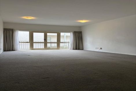 Photo of property in Luxford Villas, 116/72 Herald Street, Berhampore, Wellington, 6023