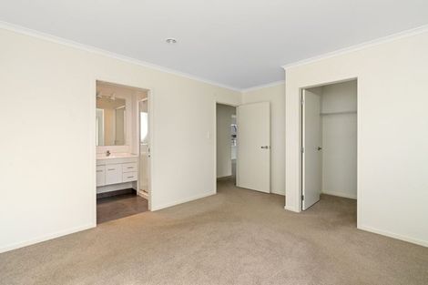 Photo of property in 4a Queenwood Road, Levin, 5510