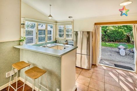 Photo of property in 30 Whites Line West, Woburn, Lower Hutt, 5010