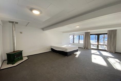 Photo of property in 64 Oregon Drive, Kelvin Heights, Queenstown, 9300