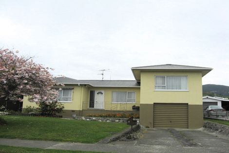 Photo of property in 9 Marlowe Street, Stoke, Nelson, 7011