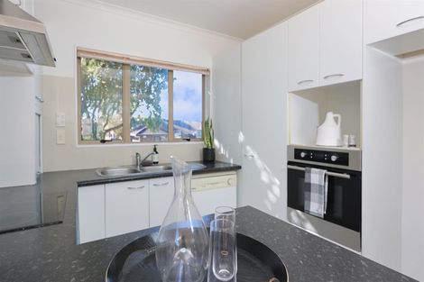 Photo of property in 40 Basra Drive, Henderson, Auckland, 0612