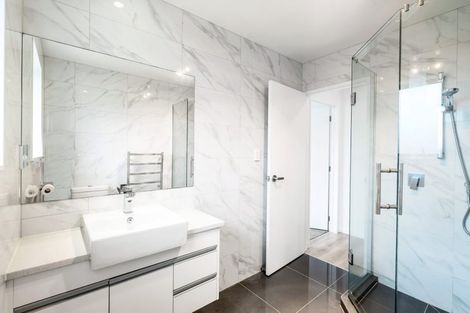 Photo of property in 5 Kahika Grove, Huapai, Kumeu, 0810