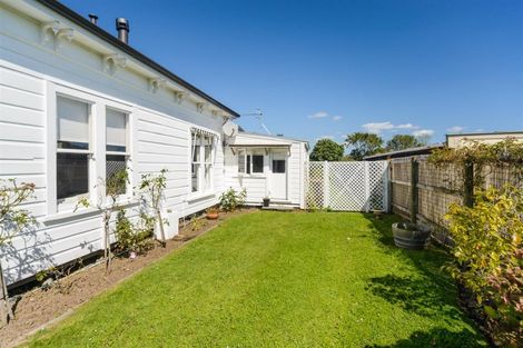 Photo of property in 27 Bond Street, Marton, 4710