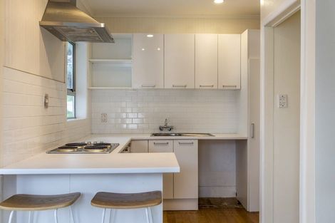 Photo of property in 25 Makiri Street, Helensville, 0800