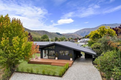 Photo of property in 8 Butel Avenue, Arrowtown, 9302