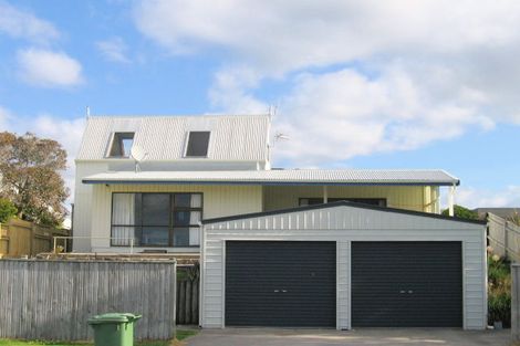 Photo of property in 718a Papamoa Beach Road, Papamoa Beach, Papamoa, 3118