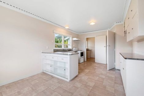 Photo of property in 40 Brookland Road, Western Heights, Rotorua, 3015