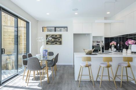 Photo of property in 12b September Place, Forrest Hill, Auckland, 0620