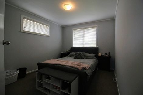 Photo of property in 1/38 Sunnyfield Crescent, Glenfield, Auckland, 0629