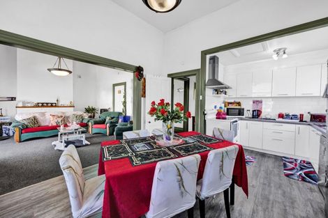 Photo of property in 176 Glover Road, Hawera, 4610