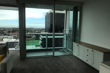 Photo of property in Sentinel Apartments, 1103/3 Northcroft Street, Takapuna, Auckland, 0622