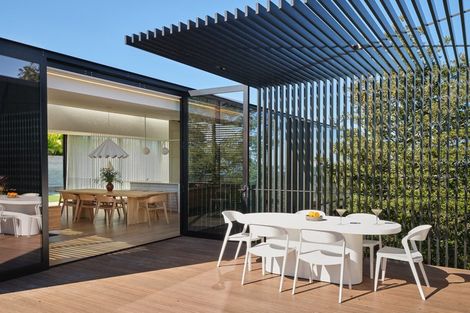 Photo of property in 6 Island Bay Road, Beach Haven, Auckland, 0626