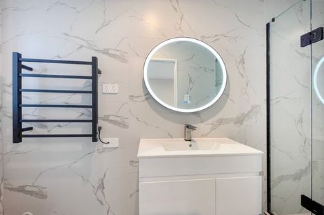 Photo of property in 17b Hedley Road, Wesley, Auckland, 1041