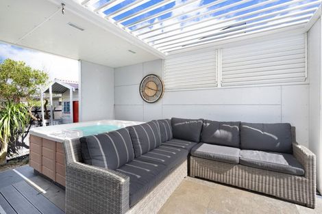 Photo of property in 31 Riverside Road, Orewa, 0931