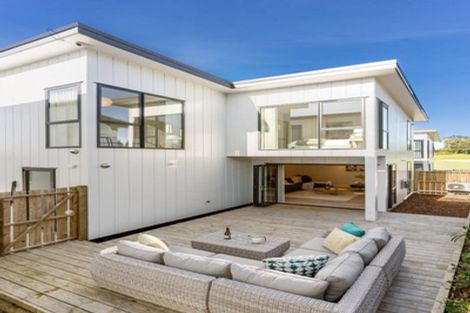 Photo of property in 38a Links Road, New Lynn, Auckland, 0600